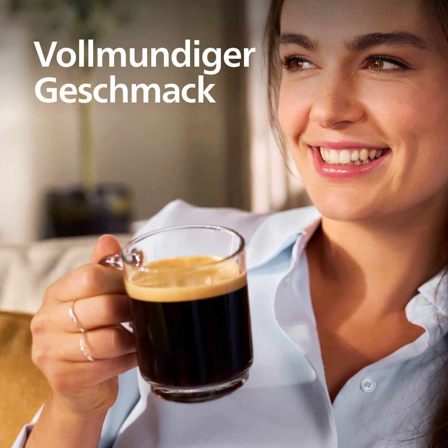 Series 5400 EP5447/90 Kaffeevollautomat Automatische Kaffeemaschine 12 Kaffeespezialitäten, mit Milchaufschäumer, LatteGo Milchsystem, Touchdisplay- 15 bar - Schwarz